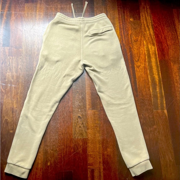 Nike tan/beige joggers men’s small - Picture 2 of 2